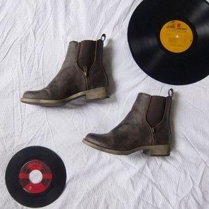 Casual Chelsea Leather Boots,  Short Heeled Bootie